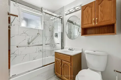 27 Grange Drive Brampton ON L6X 2H1
