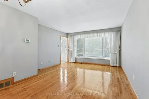 27 Grange Drive Brampton ON L6X 2H1