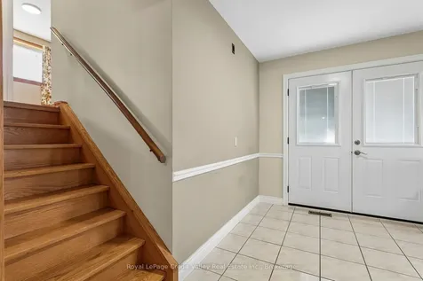 27 Grange Drive Brampton ON L6X 2H1