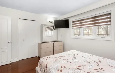 3353 Martins Pine Crescent Mississauga ON L5L 1G3
