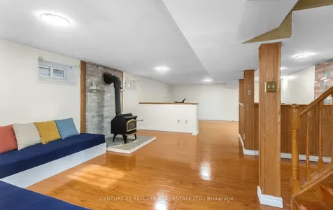 3353 Martins Pine Crescent Mississauga ON L5L 1G3