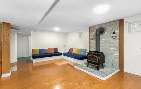 3353 Martins Pine Crescent Mississauga ON L5L 1G3