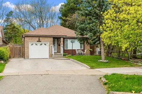 3353 Martins Pine Crescent Mississauga ON L5L 1G3