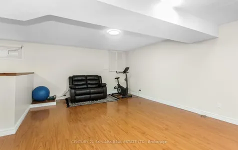 3353 Martins Pine Crescent Mississauga ON L5L 1G3