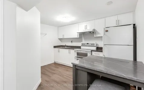 3353 Martins Pine Crescent Mississauga ON L5L 1G3