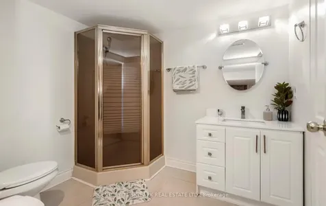 3353 Martins Pine Crescent Mississauga ON L5L 1G3