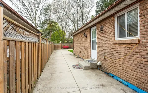 3353 Martins Pine Crescent Mississauga ON L5L 1G3