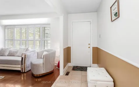 3353 Martins Pine Crescent Mississauga ON L5L 1G3