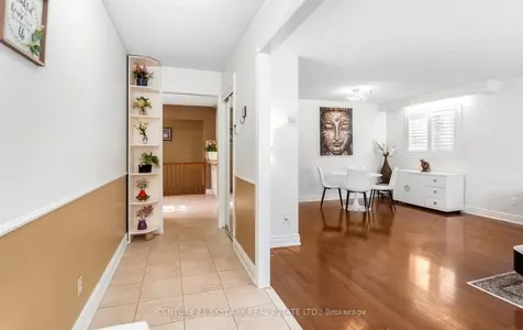 3353 Martins Pine Crescent Mississauga ON L5L 1G3