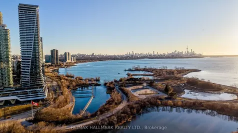 2200 Lakeshore Boulevard W Toronto ON M8V 1A4