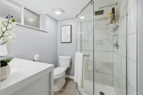 5187 Carousel Court Burlington ON L7L 3W7