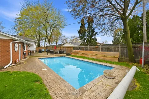 5187 Carousel Court Burlington ON L7L 3W7