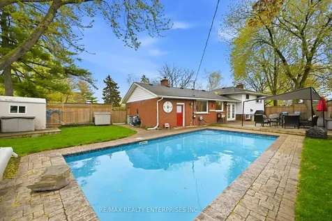 5187 Carousel Court Burlington ON L7L 3W7