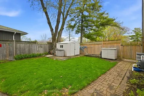 5187 Carousel Court Burlington ON L7L 3W7