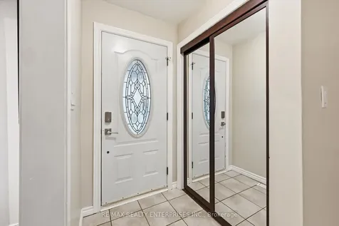 5187 Carousel Court Burlington ON L7L 3W7