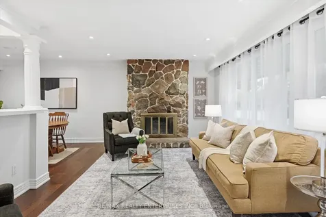 5187 Carousel Court Burlington ON L7L 3W7