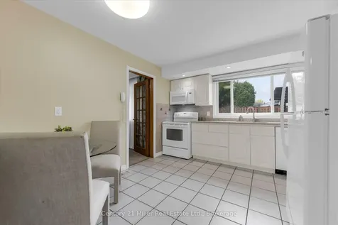 534 Elwood Road Burlington ON L7N 3C7