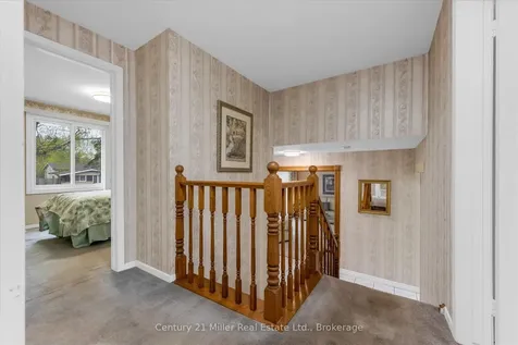 534 Elwood Road Burlington ON L7N 3C7