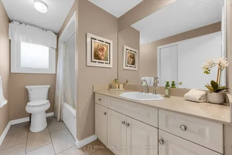 534 Elwood Road Burlington ON L7N 3C7