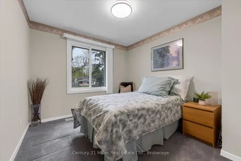 534 Elwood Road Burlington ON L7N 3C7