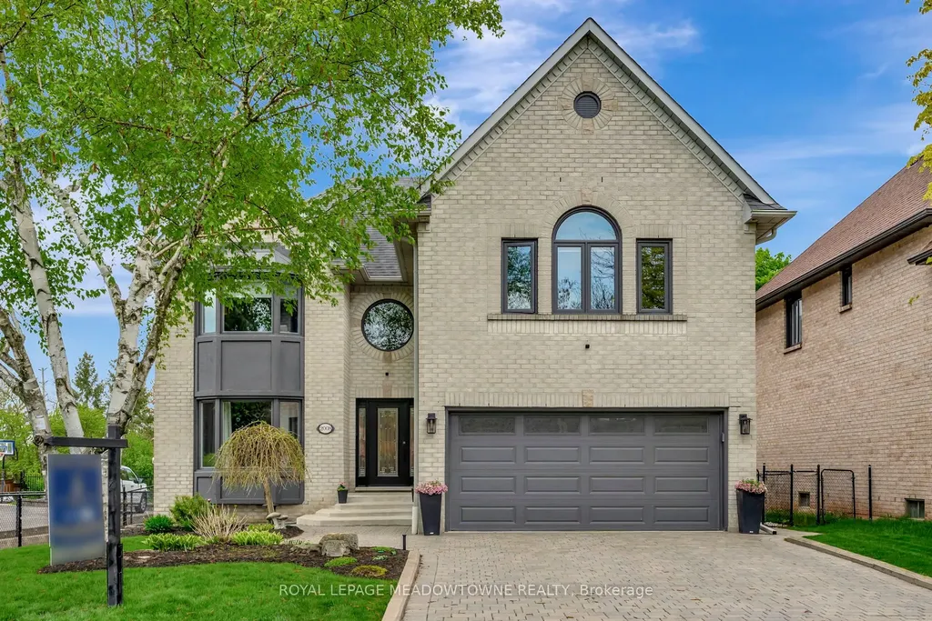 2008 Peak Place Oakville ON L6H 5T2