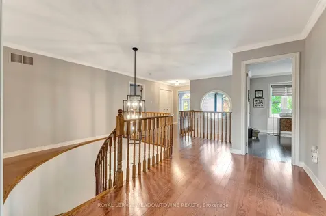 2008 Peak Place Oakville ON L6H 5T2