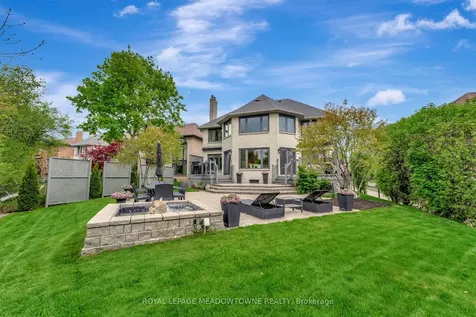 2008 Peak Place Oakville ON L6H 5T2