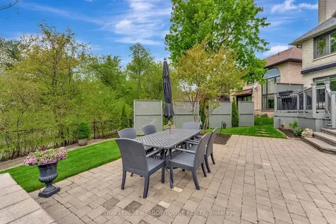 2008 Peak Place Oakville ON L6H 5T2