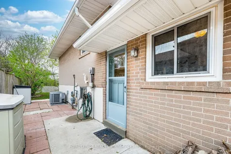 91 Centre Street S Brampton ON L6W 2X9