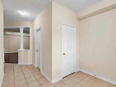51 Drummondville Drive Brampton ON L6P 3M9