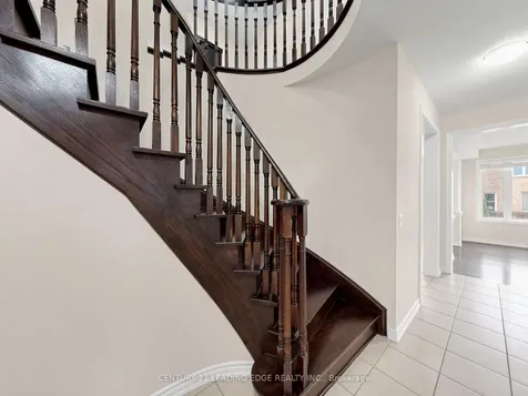 51 Drummondville Drive Brampton ON L6P 3M9
