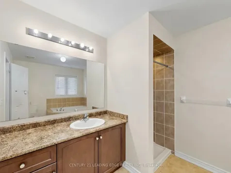 51 Drummondville Drive Brampton ON L6P 3M9