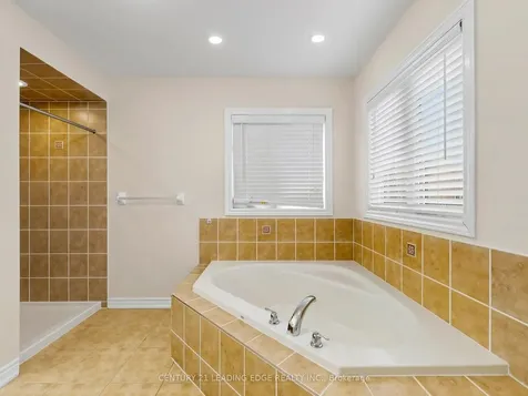 51 Drummondville Drive Brampton ON L6P 3M9