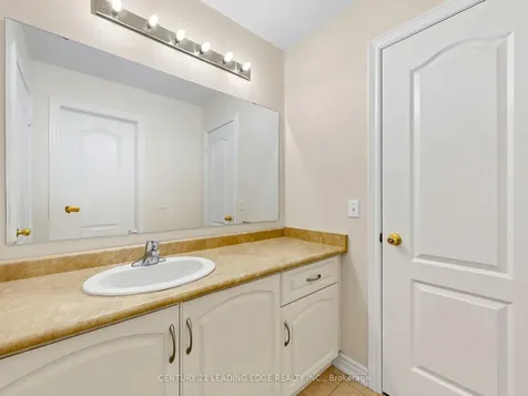 51 Drummondville Drive Brampton ON L6P 3M9