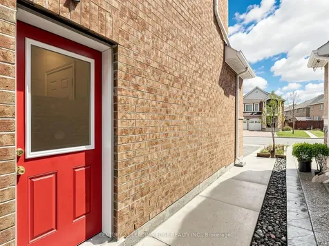 51 Drummondville Drive Brampton ON L6P 3M9