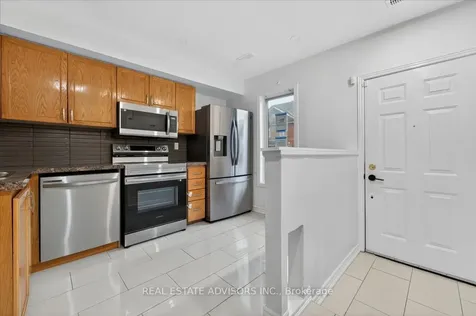 3895 Doug Leavens Boulevard Mississauga ON L5N 7G1