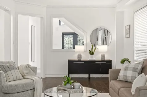 1379 Liverpool Street Oakville ON L6M 4P1