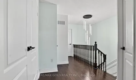 109 Crystal Glen Crescent Brampton ON L6X 0K8