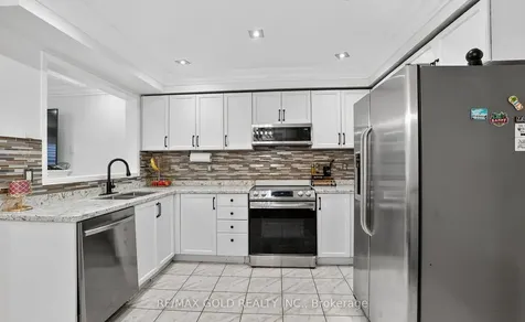 109 Crystal Glen Crescent Brampton ON L6X 0K8