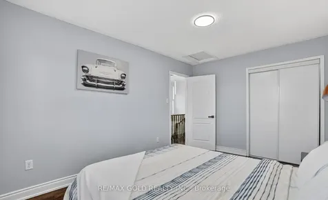 109 Crystal Glen Crescent Brampton ON L6X 0K8