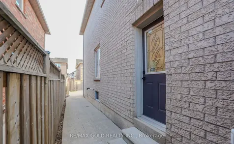 109 Crystal Glen Crescent Brampton ON L6X 0K8