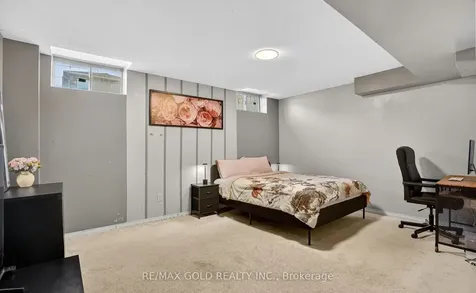 109 Crystal Glen Crescent Brampton ON L6X 0K8
