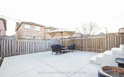 109 Crystal Glen Crescent Brampton ON L6X 0K8