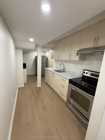 109 Crystal Glen Crescent Brampton ON L6X 0K8