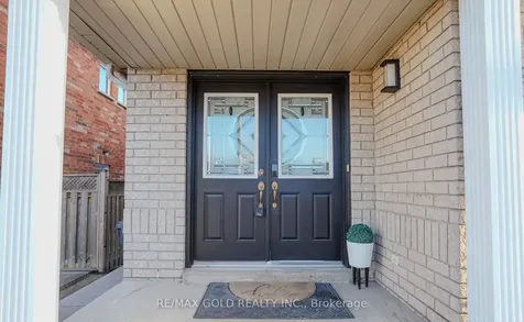 109 Crystal Glen Crescent Brampton ON L6X 0K8