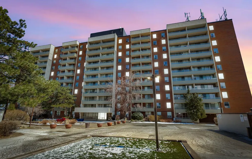 1 Four Winds Drive Toronto ON M3J 2T1