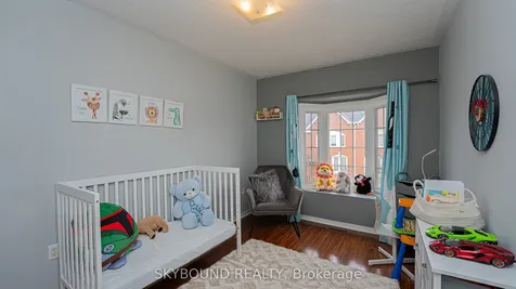 1588 South Parade Court Mississauga ON L5M 6E7