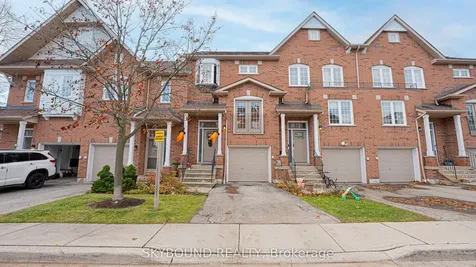 1588 South Parade Court Mississauga ON L5M 6E7