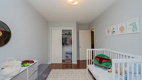 1588 South Parade Court Mississauga ON L5M 6E7