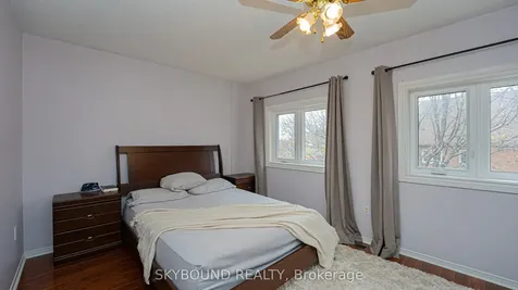 1588 South Parade Court Mississauga ON L5M 6E7